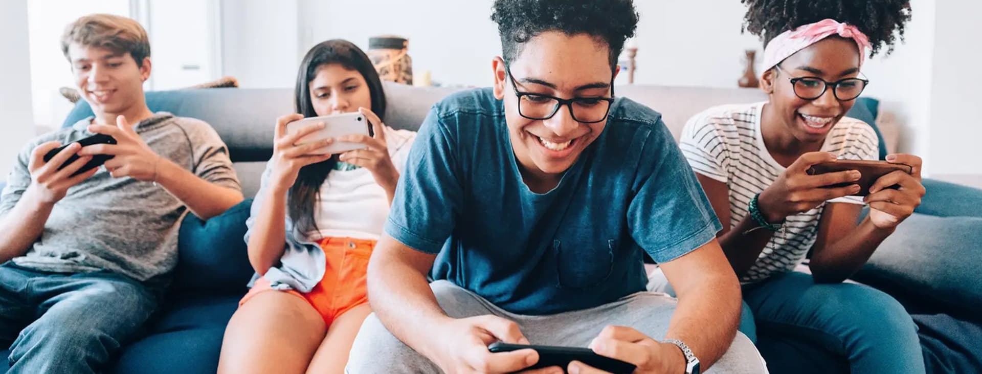 Banner Sempre più pagamenti digitali per i teenager italiani